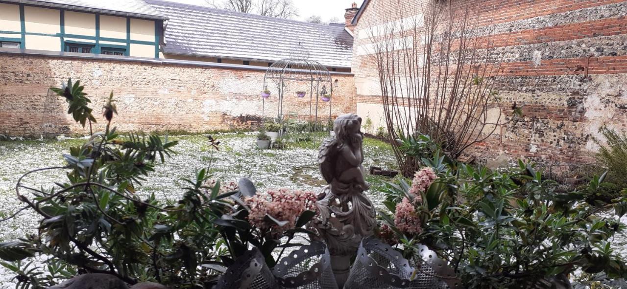 Maison D'Hotes Archangels Home Saint Saëns Bagian luar foto